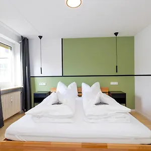 Grosszuegige Am Stadtrand Appartement Würzburg