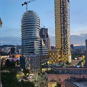 Aura Skanderbeg Square Appartamento