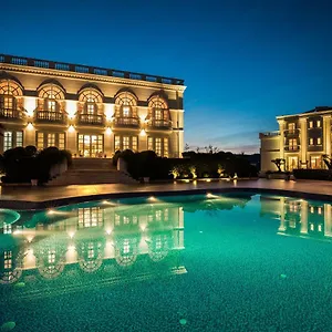 Hotel Royal Hill, Vorë